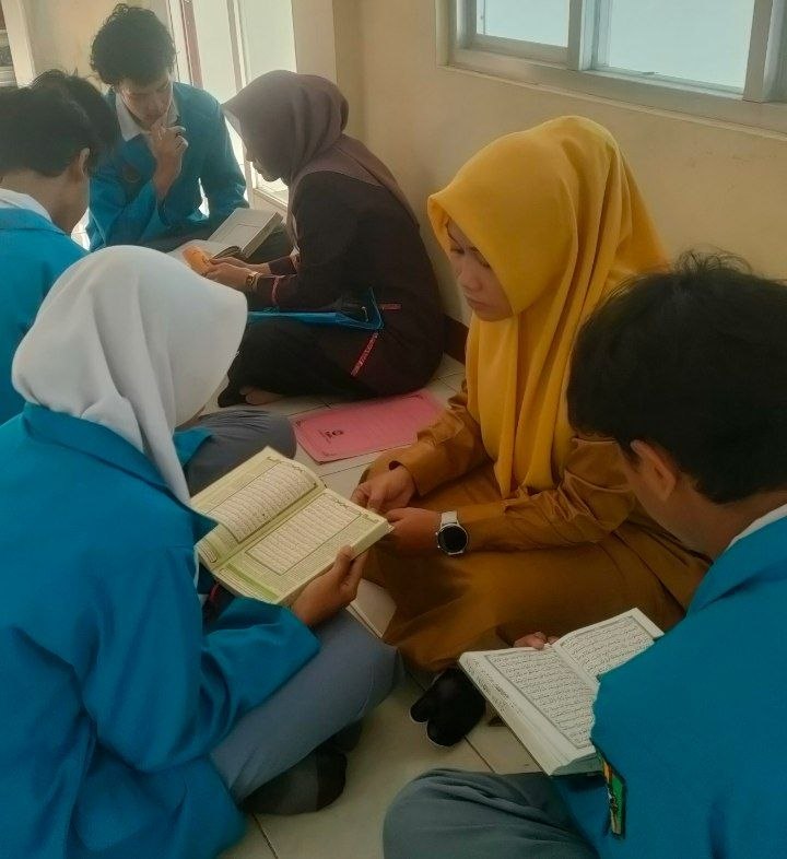 Pembiasaan Islami SMK Mutipuga